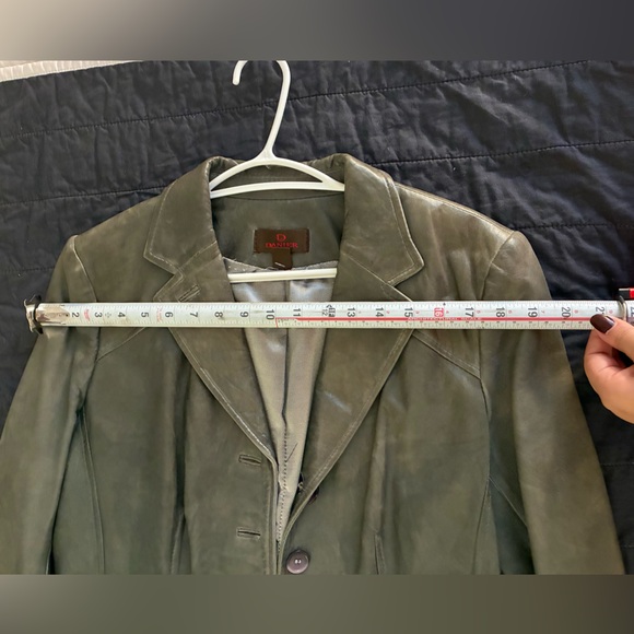 Danier Olive Leather Jacket - Picture 4 of 6